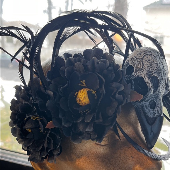 Gothic Black Skull and Feather Headband - Picture 3 of 4